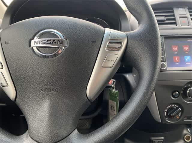 2019 Nissan Versa 1.6 SV 11