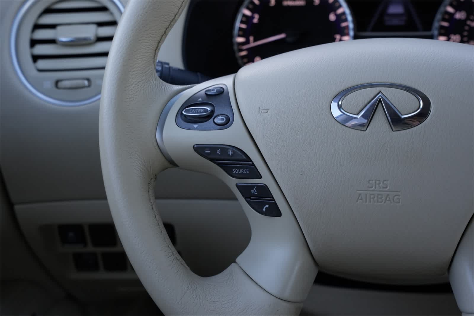 Thumbnail: 2013 INFINITI JX35 - 10