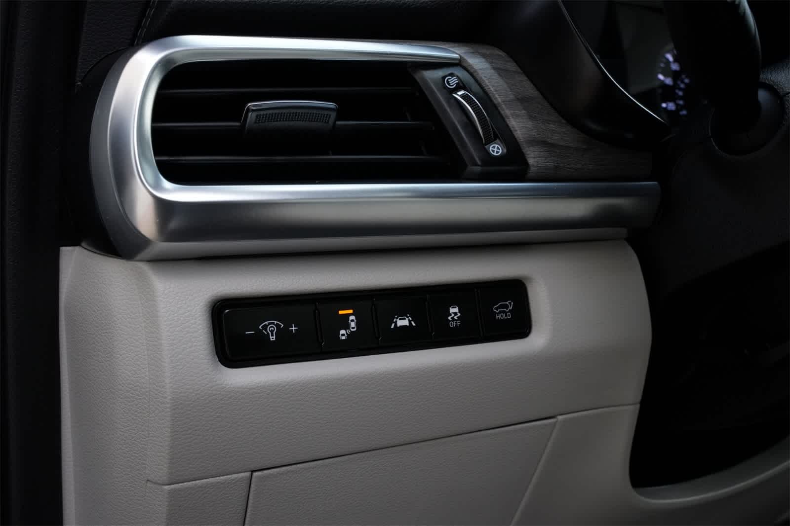 Thumbnail: 2020 Kia Telluride - 16