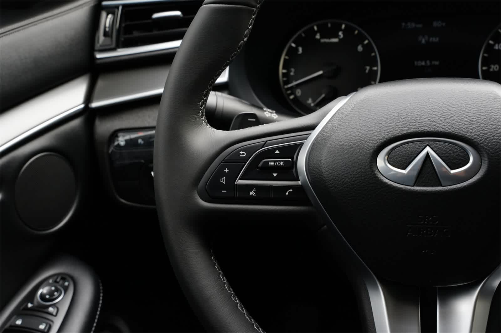 Thumbnail: 2025 INFINITI QX50 - 10