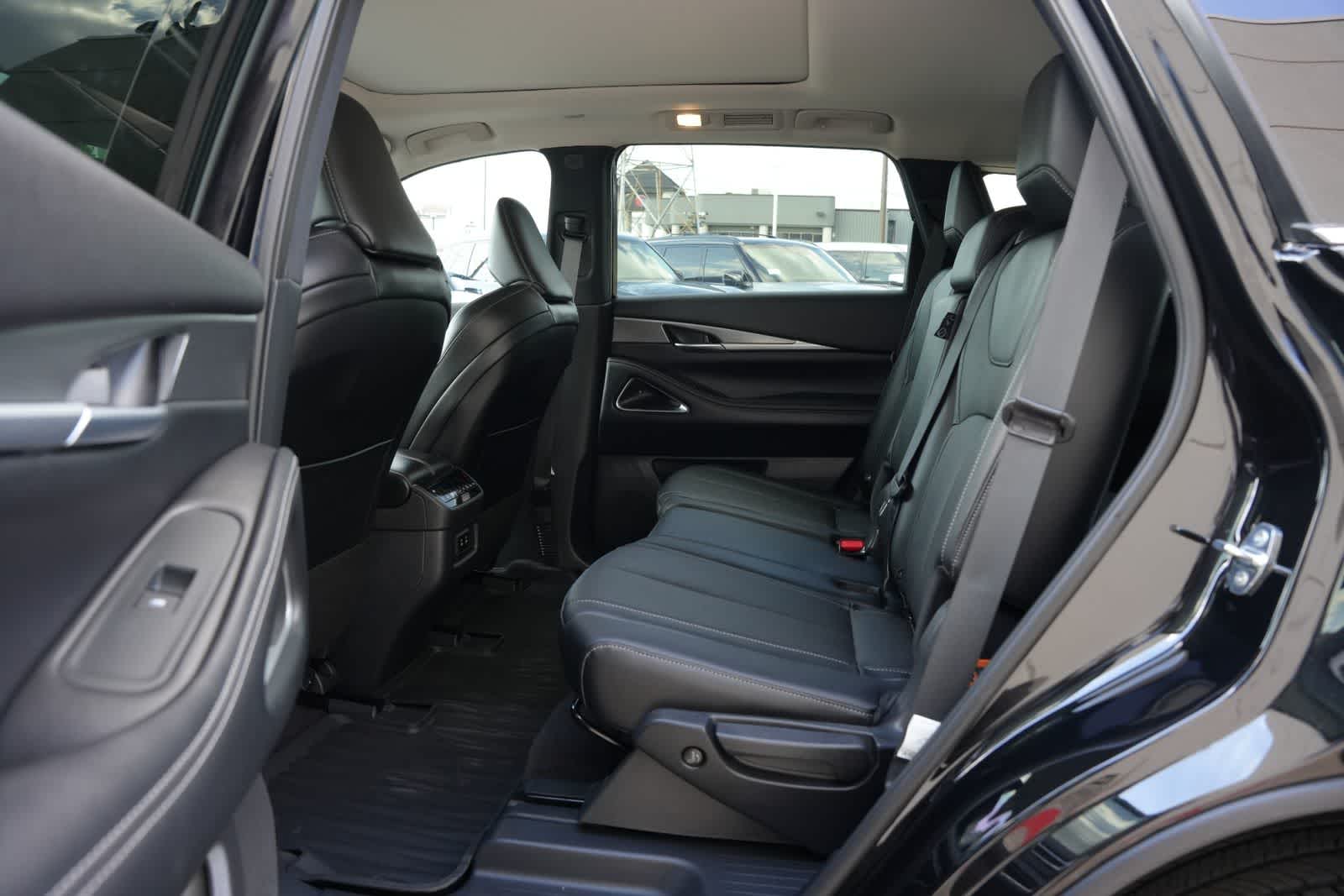 Thumbnail: 2027 INFINITI QX60 - 19