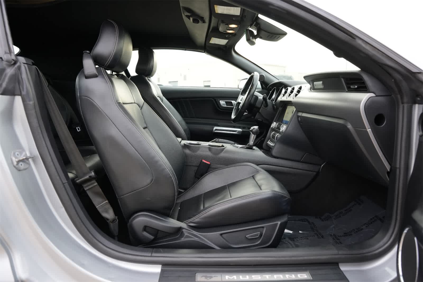 Thumbnail: 2022 Ford Mustang - 22