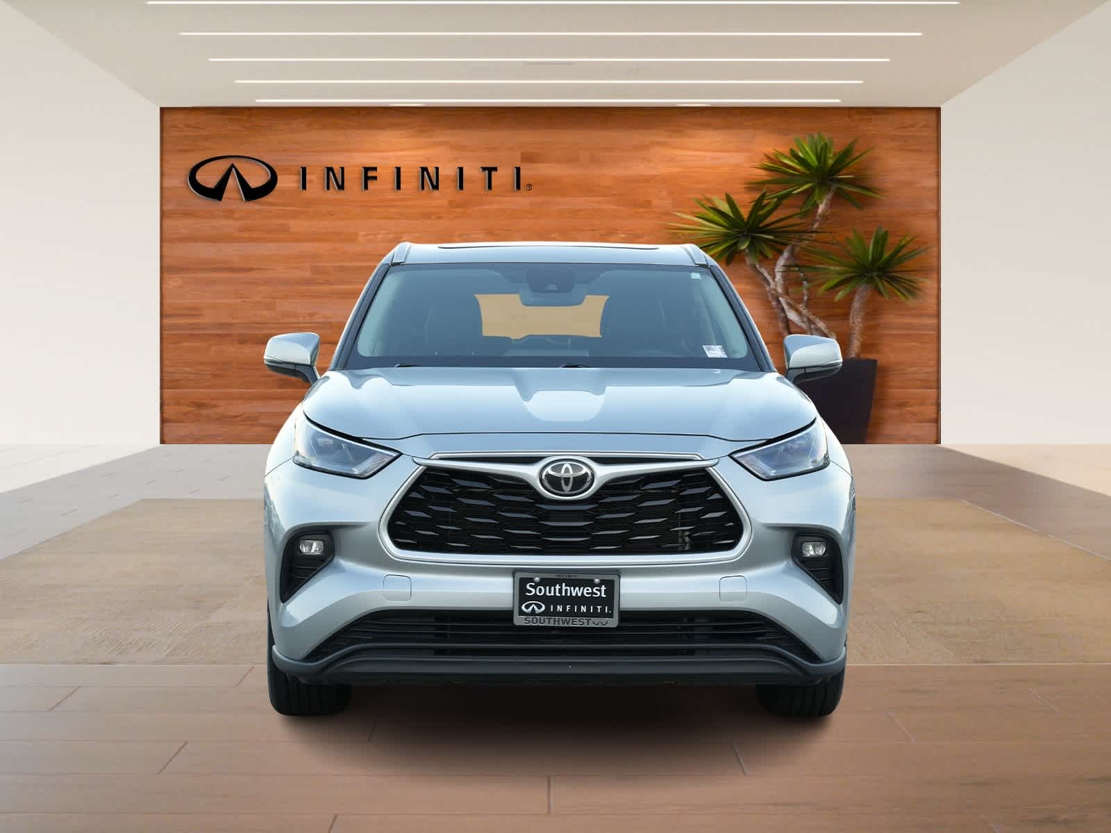 Thumbnail: 2022 Toyota Highlander - 2