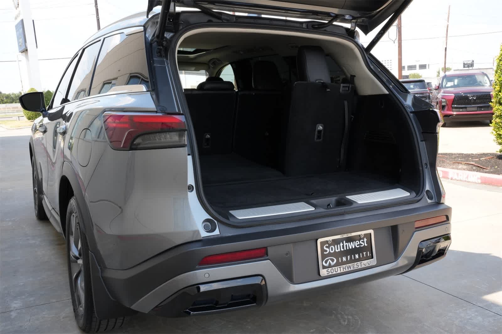 Thumbnail: 2023 INFINITI QX60 - 21