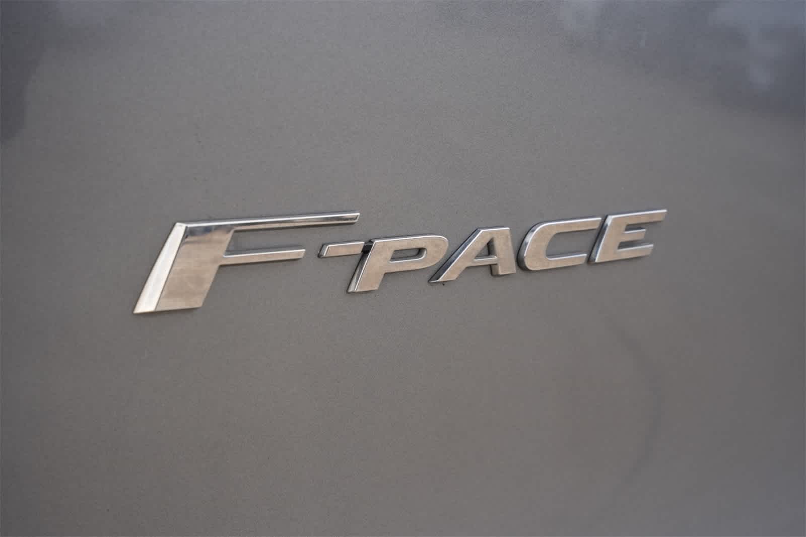 Thumbnail: 2020 Jaguar F-Pace - 19