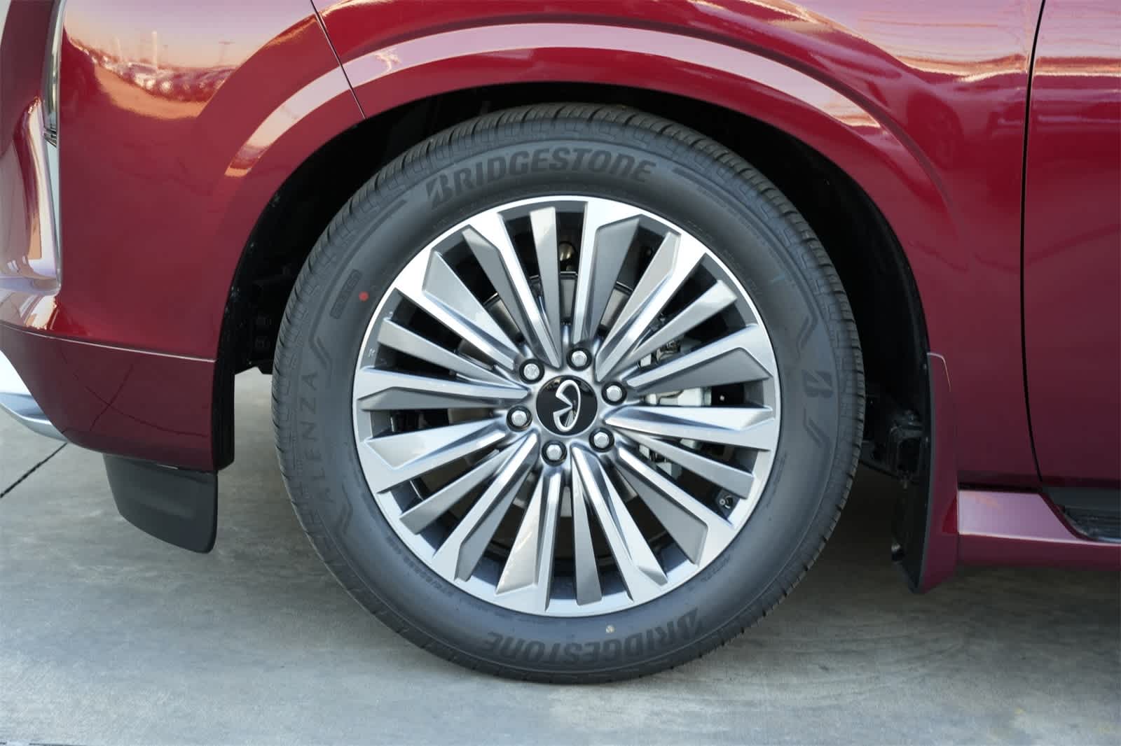2025 INFINITI QX80 Luxe 26