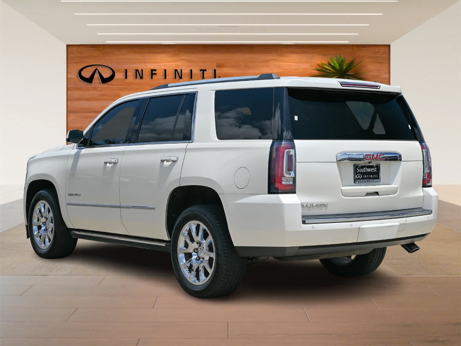 Thumbnail: 2015 GMC Yukon - 3
