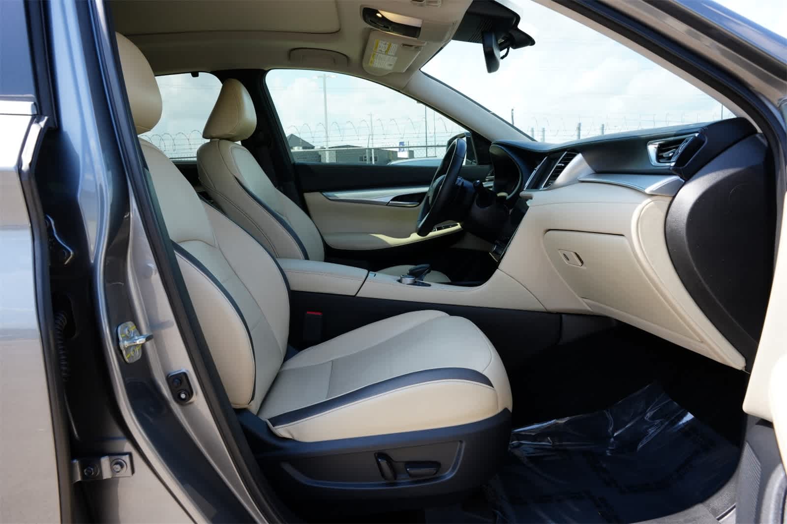 2021 INFINITI QX50 Sensory 24