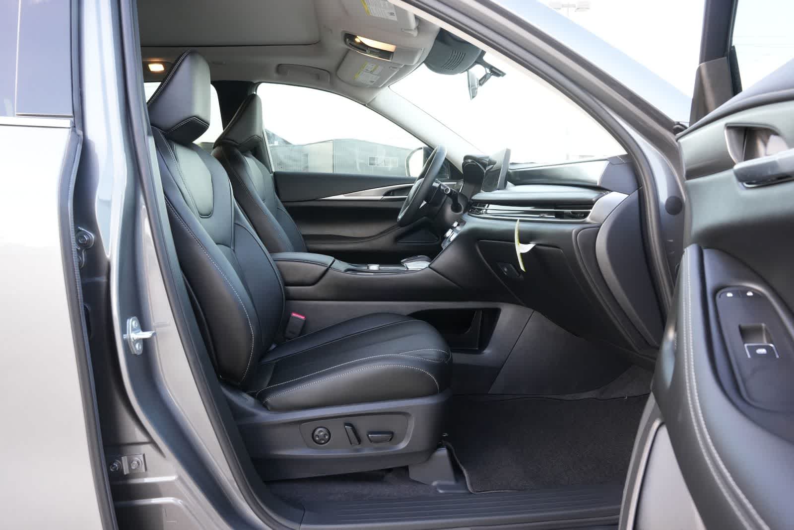 Thumbnail: 2026 INFINITI QX60 - 23