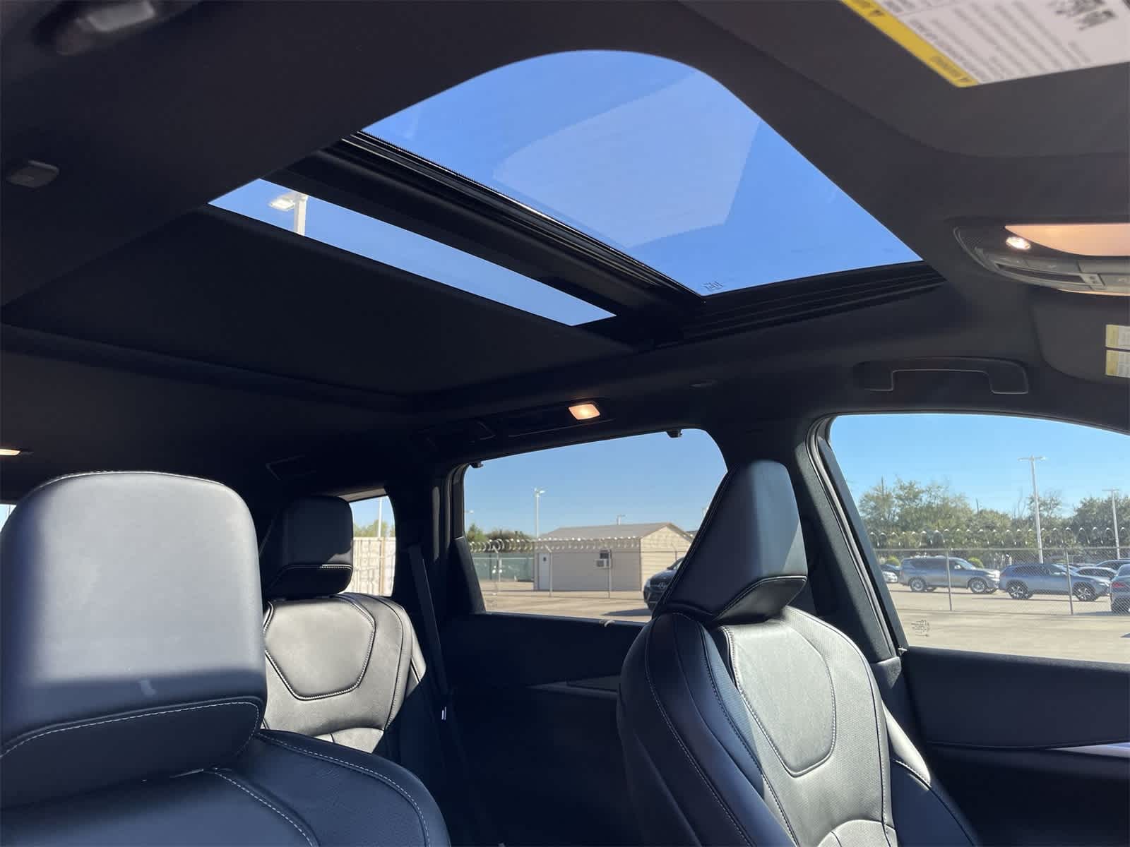 Thumbnail: 2025 INFINITI QX60 - 25