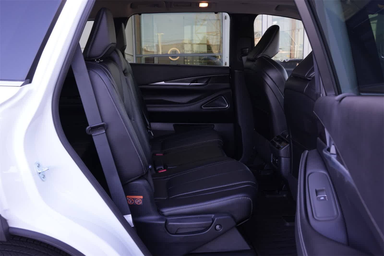 2025 INFINITI QX60 Sensory 19