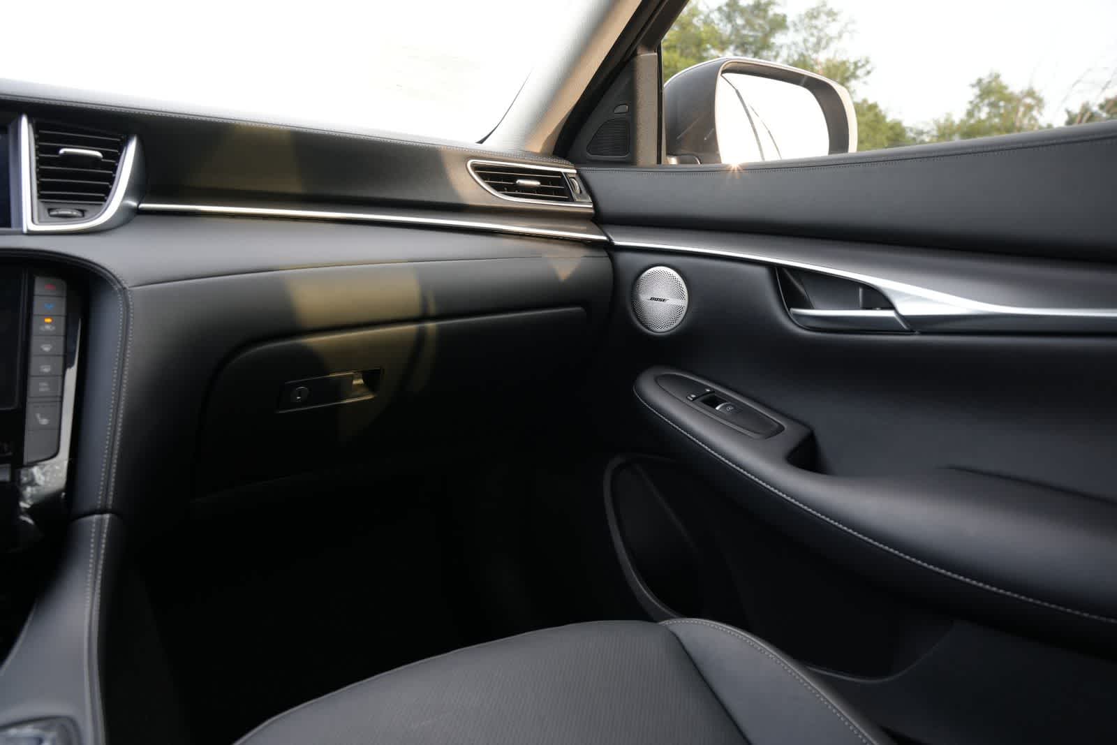 Thumbnail: 2025 INFINITI QX50 - 8