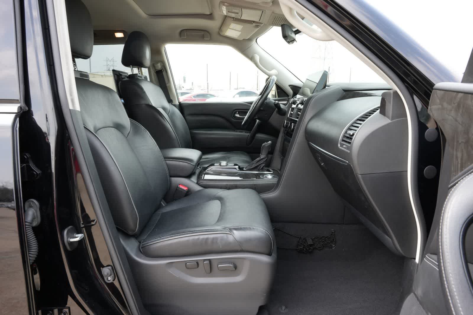 Thumbnail: 2022 INFINITI QX80 - 23