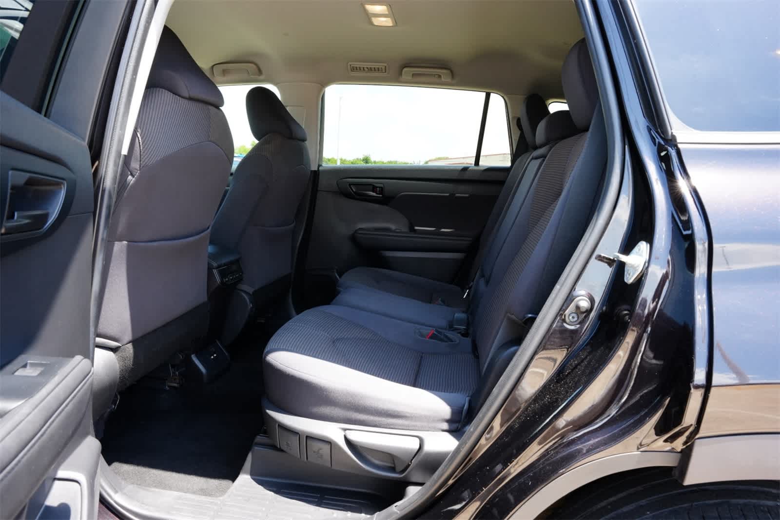 Thumbnail: 2020 Toyota Highlander - 19