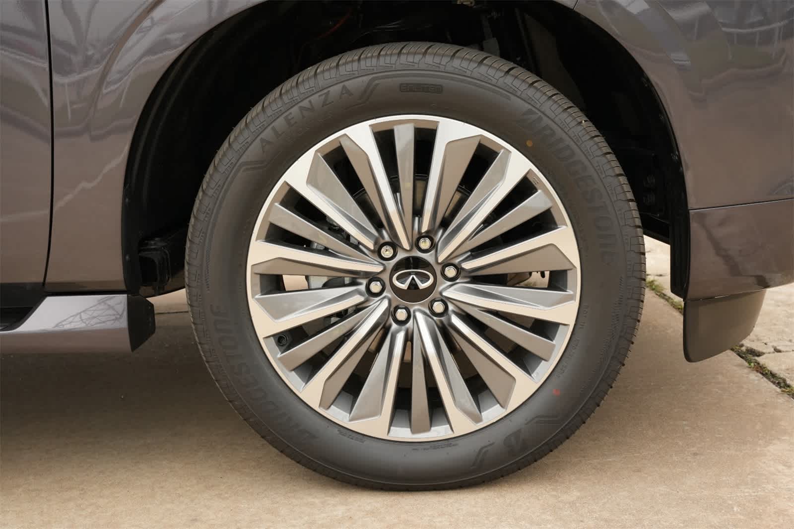 Thumbnail: 2025 INFINITI QX80 - 25