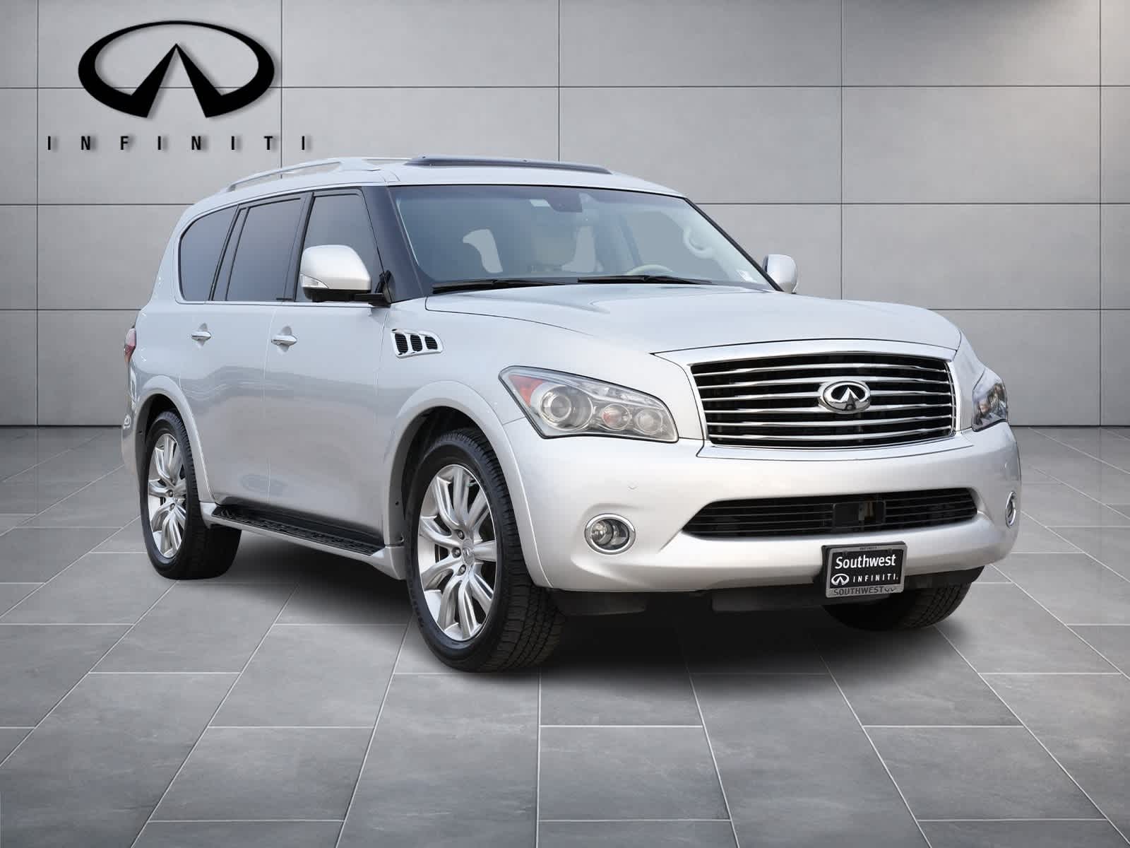 Thumbnail: 2011 INFINITI QX56 - 3