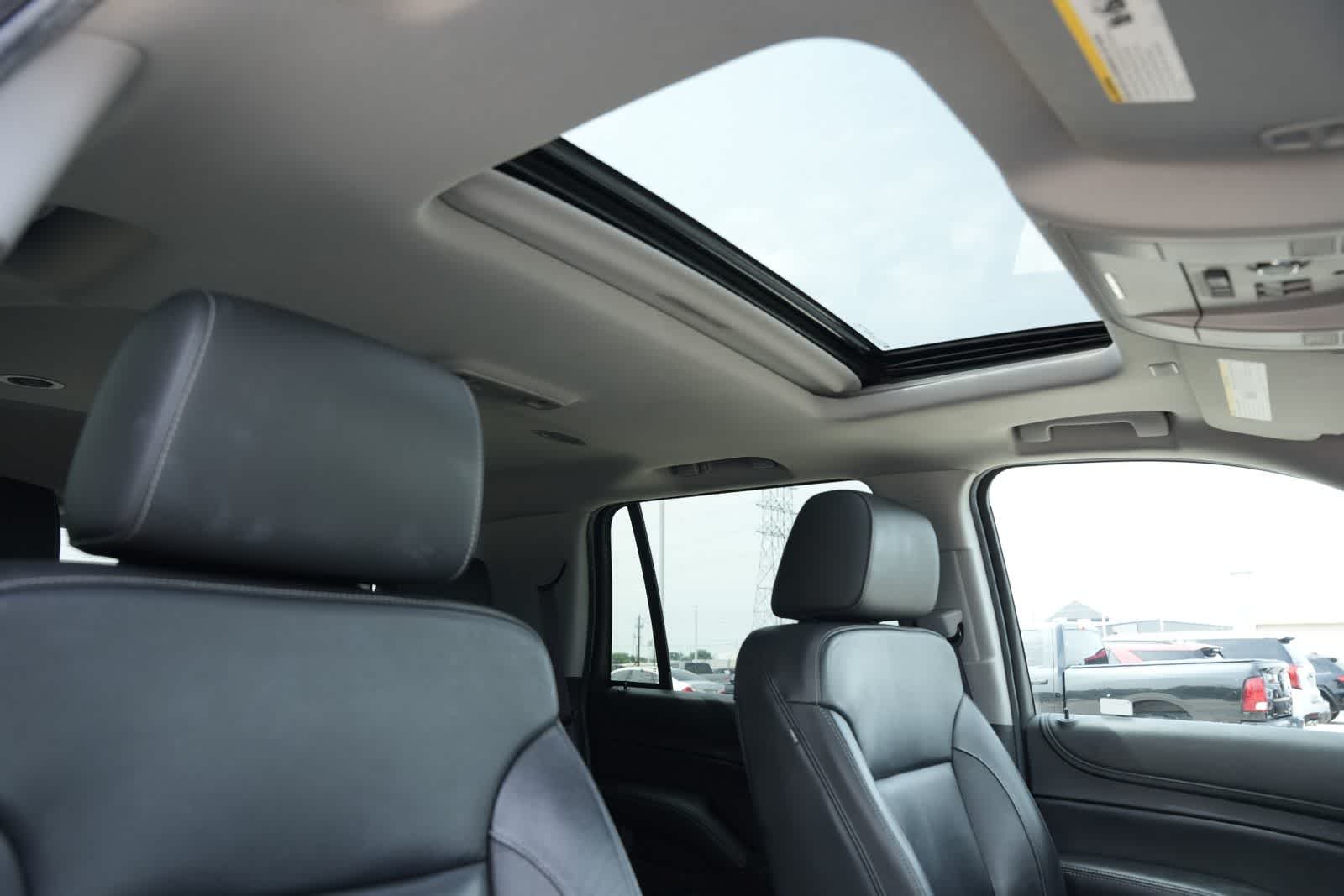 Thumbnail: 2017 Chevrolet Tahoe - 24
