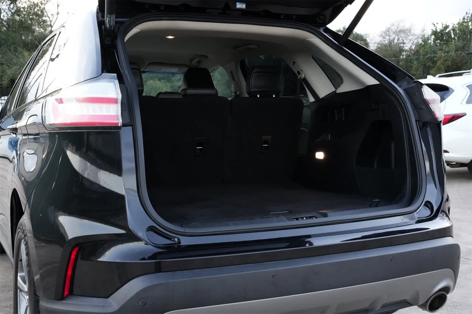 Thumbnail: 2020 Ford Edge - 20