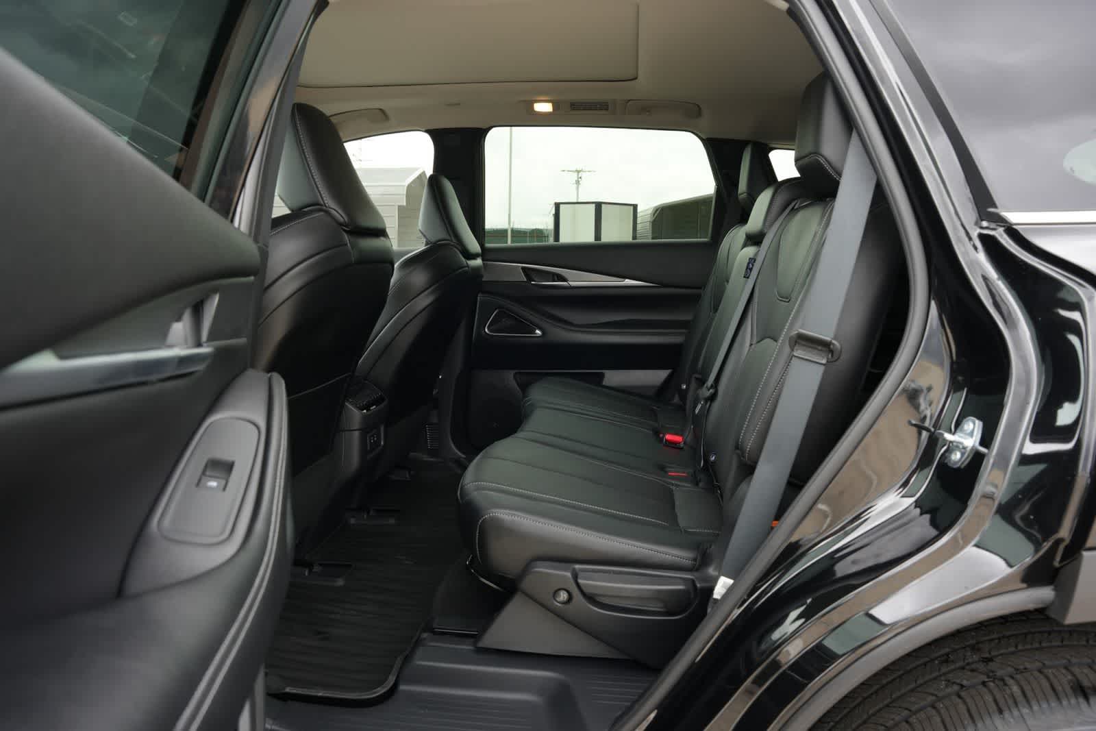 Thumbnail: 2027 INFINITI QX60 - 19