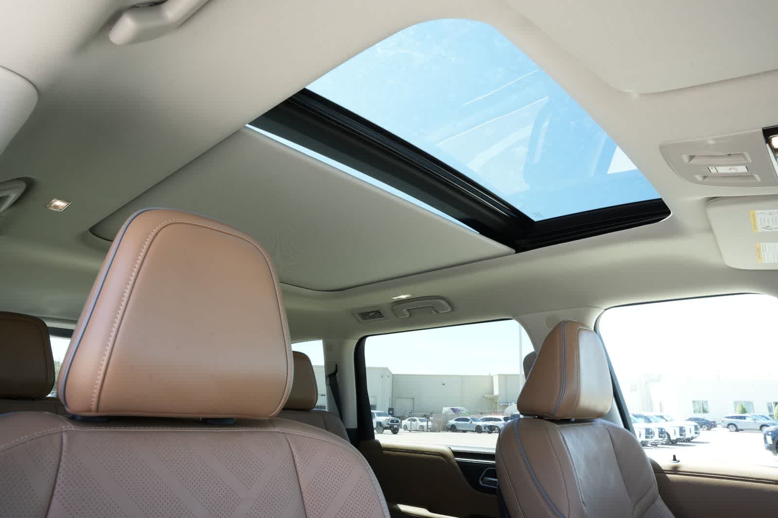 Thumbnail: 2026 INFINITI QX80 - 24