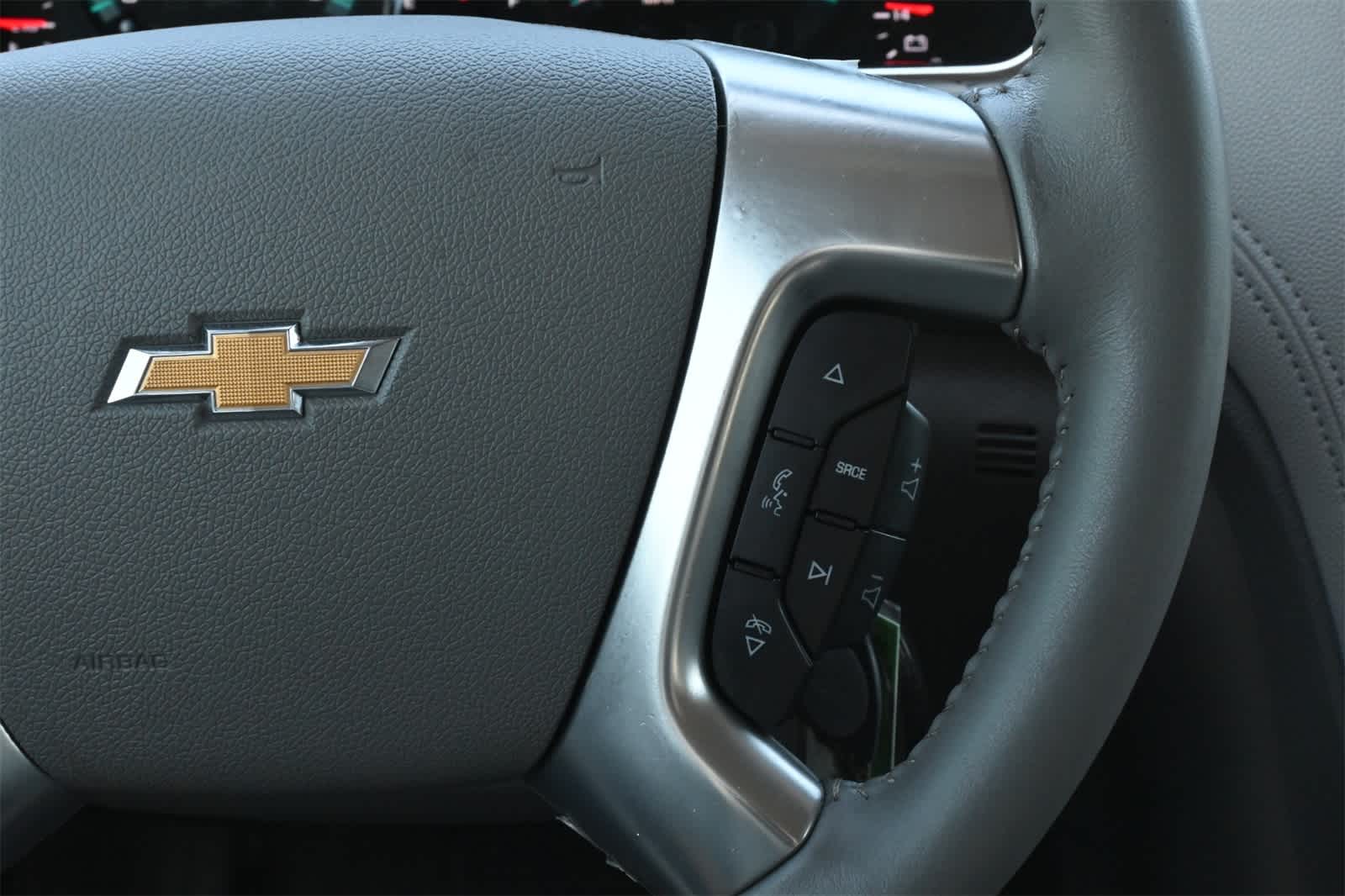 Thumbnail: 2014 Chevrolet Traverse - 10