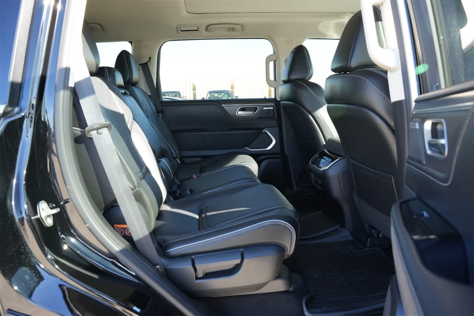 2025 INFINITI QX80 Luxe 23