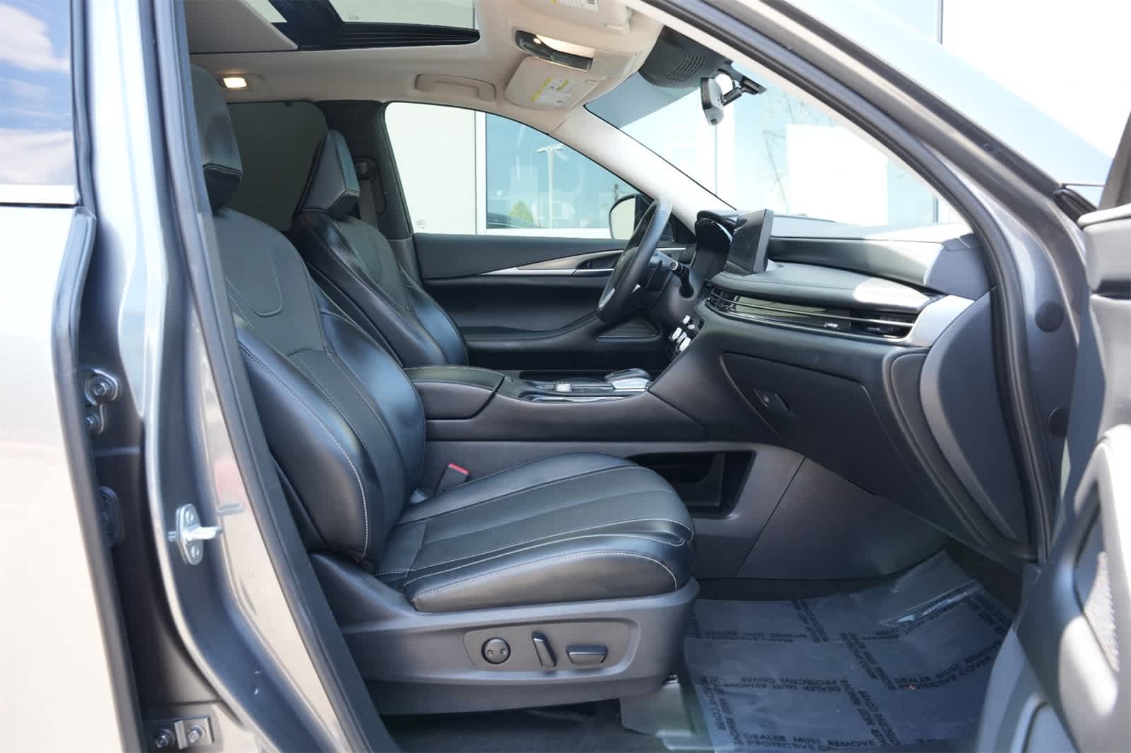 Thumbnail: 2023 INFINITI QX60 - 23