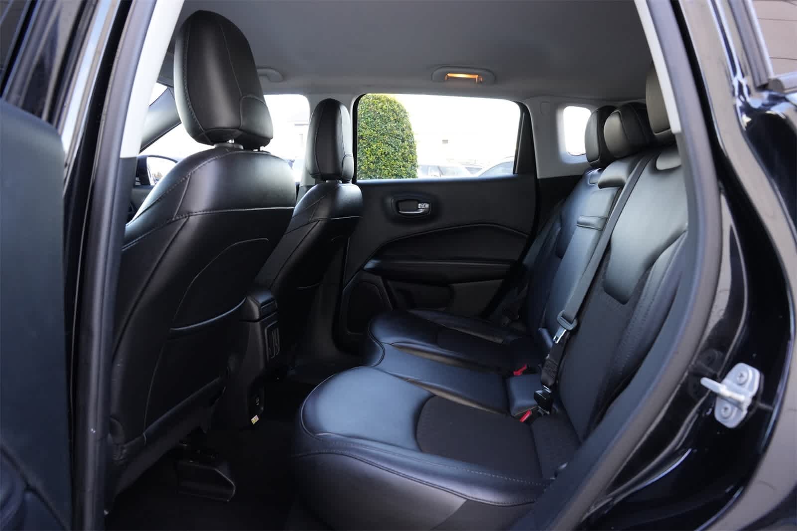 Thumbnail: 2019 Jeep Compass - 18