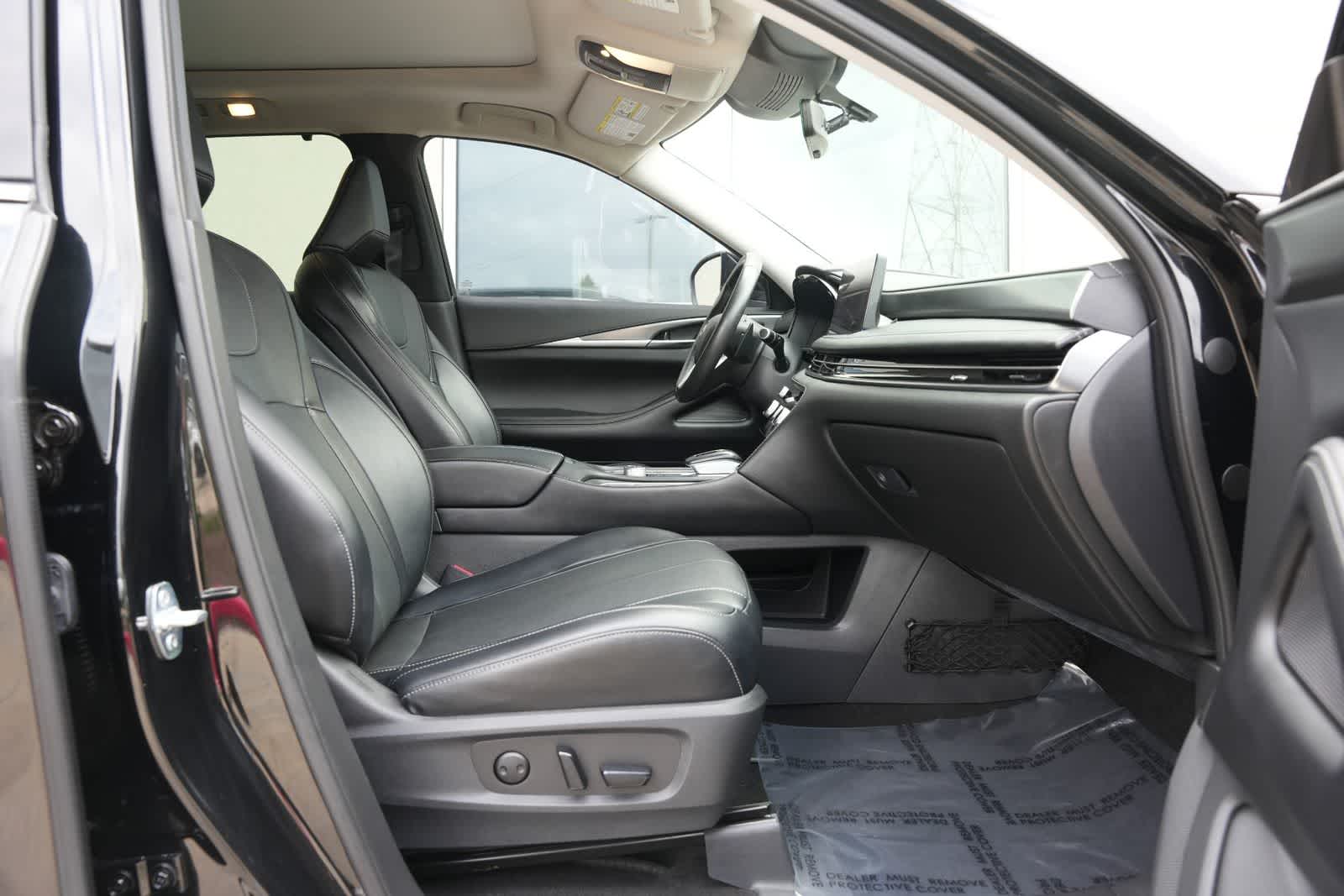 Thumbnail: 2023 INFINITI QX60 - 23