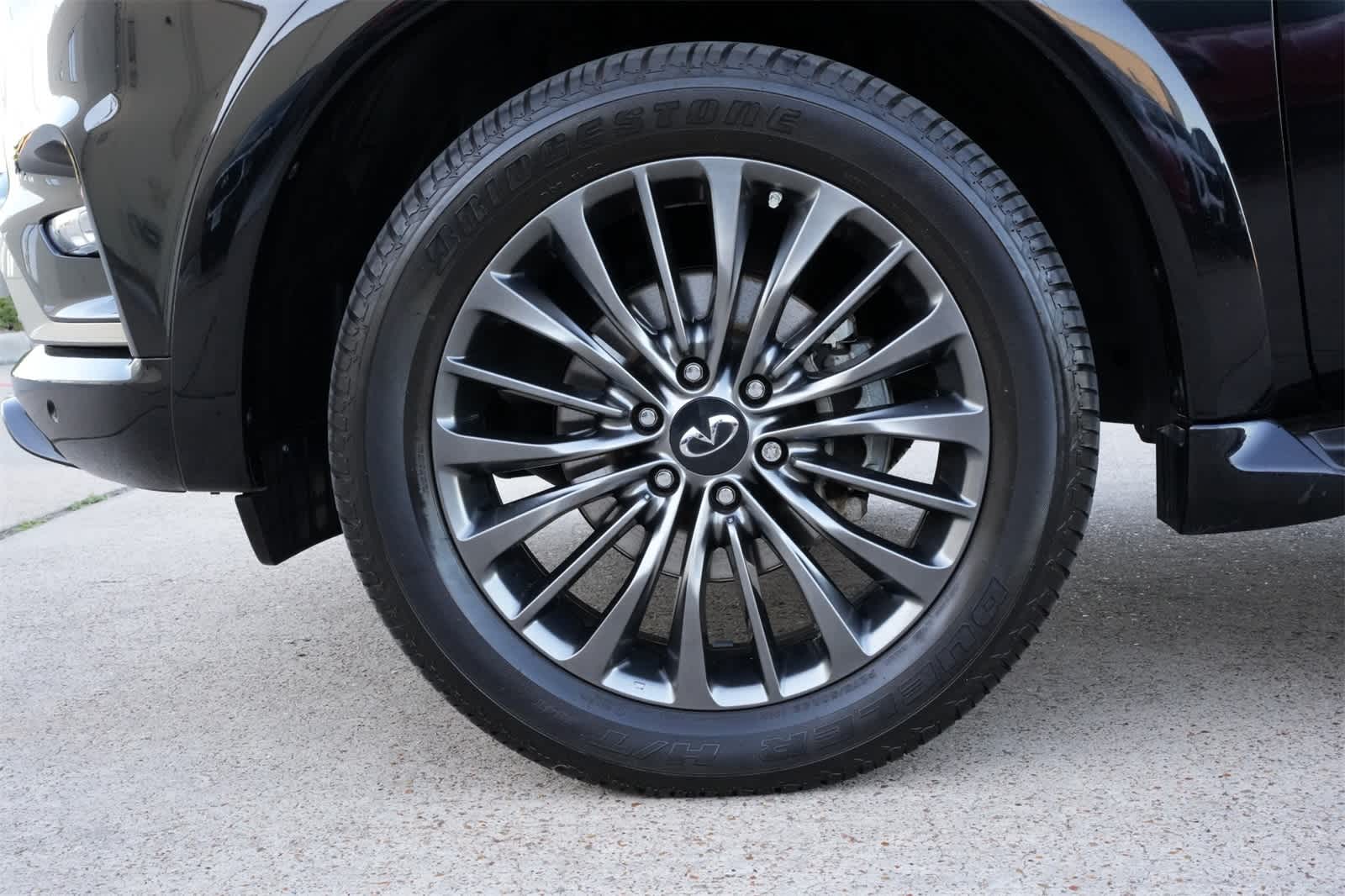 Thumbnail: 2023 INFINITI QX80 - 25