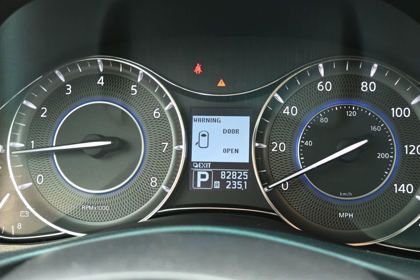 Thumbnail: 2012 INFINITI QX56 - 12