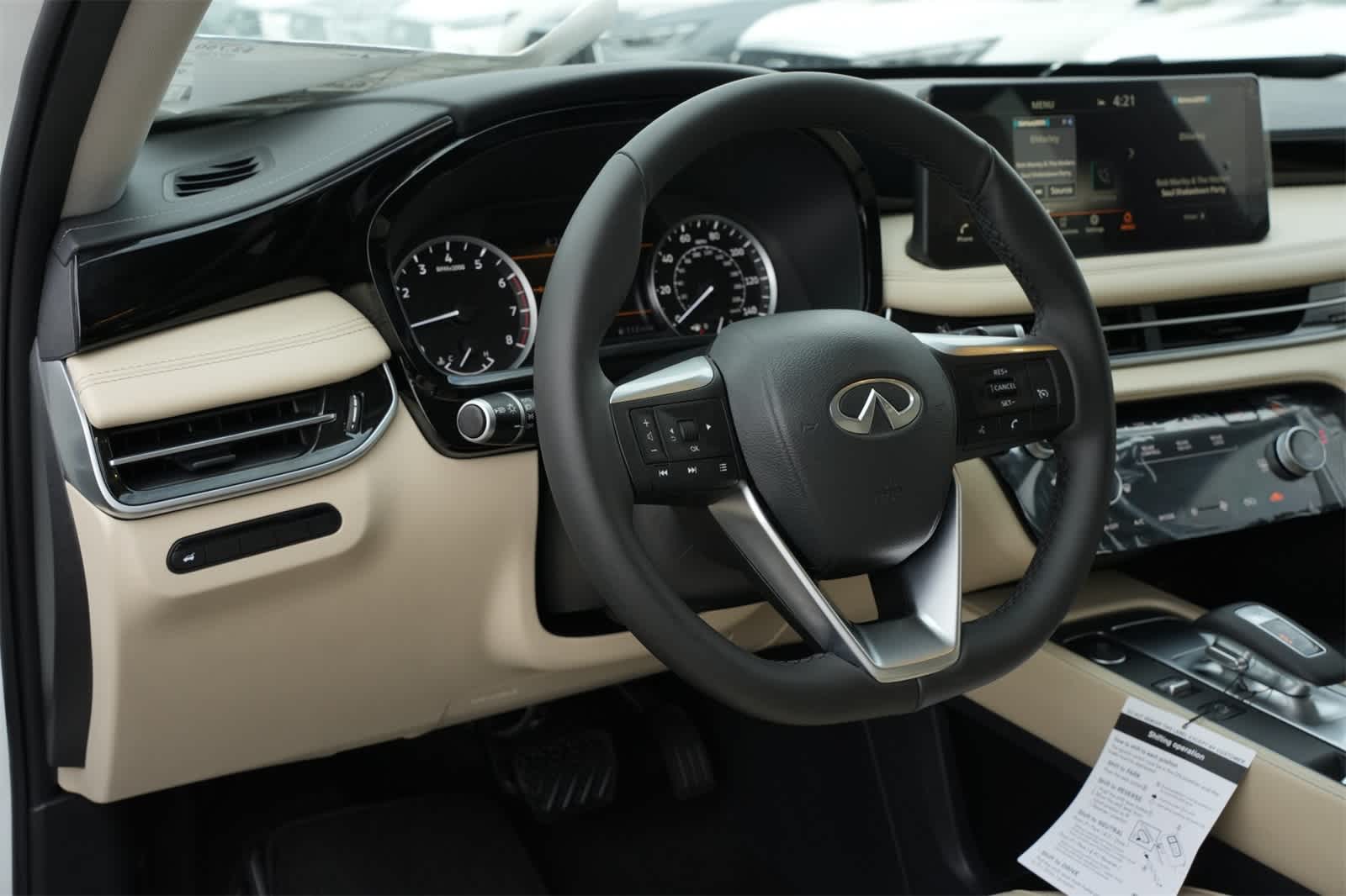 Thumbnail: 2025 INFINITI QX60 - 15
