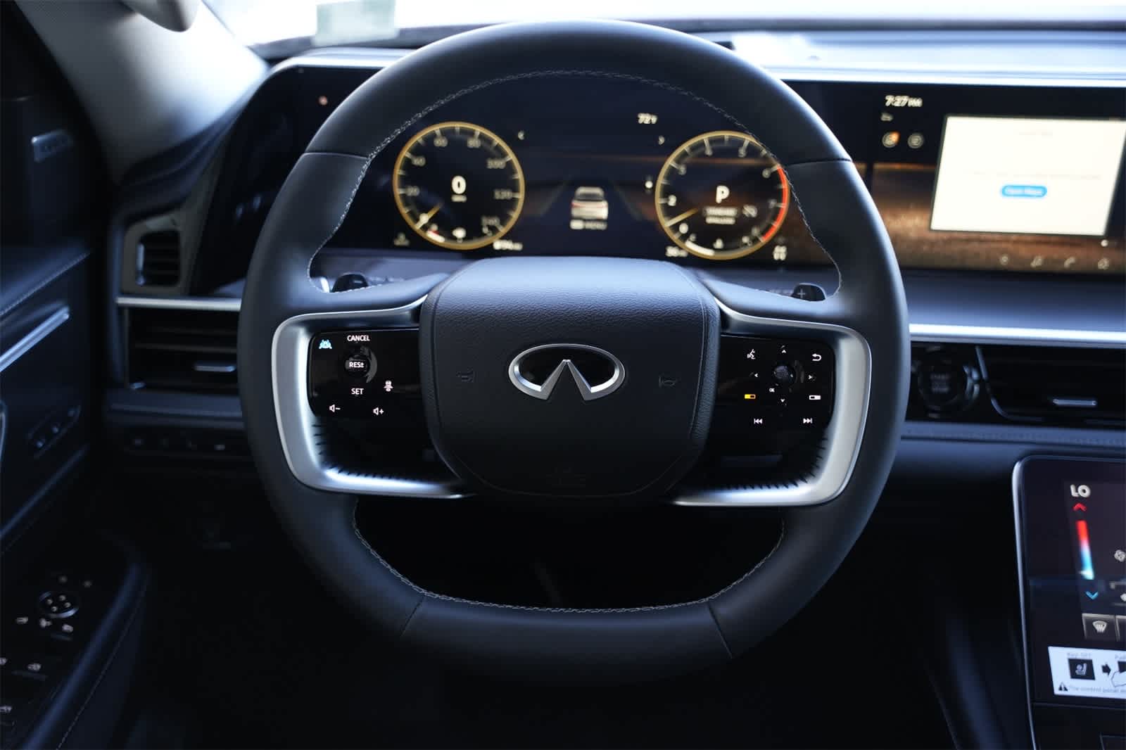 Thumbnail: 2025 INFINITI QX80 - 11