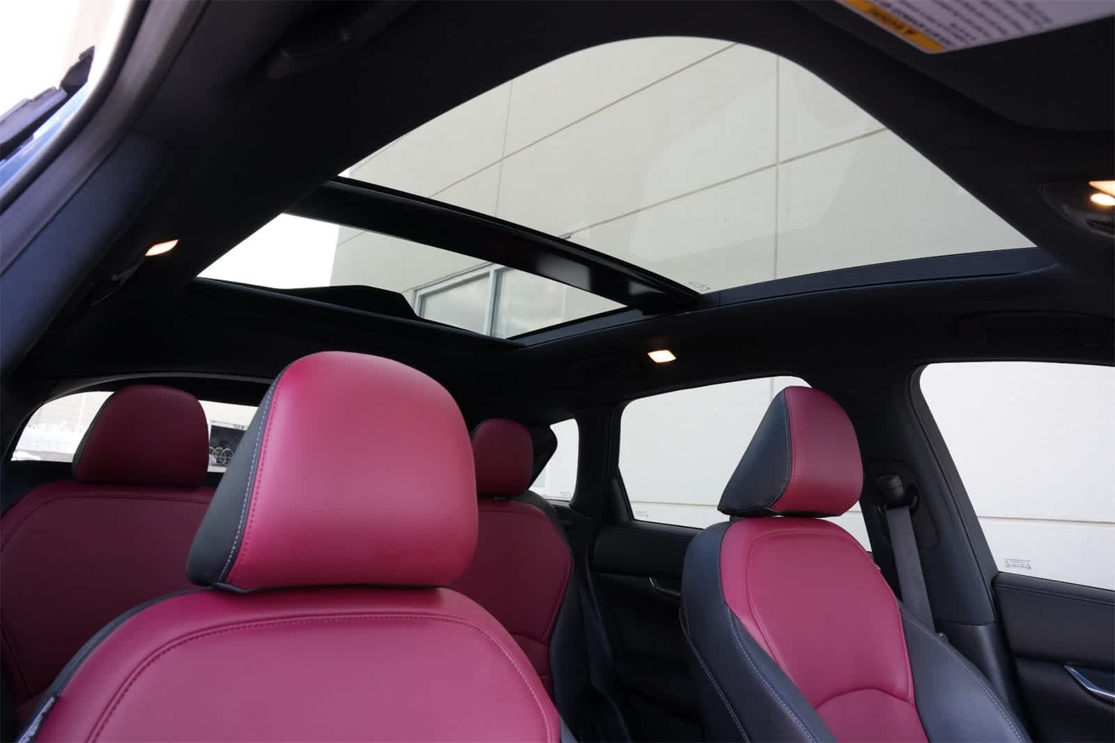 Thumbnail: 2025 INFINITI QX50 - 24