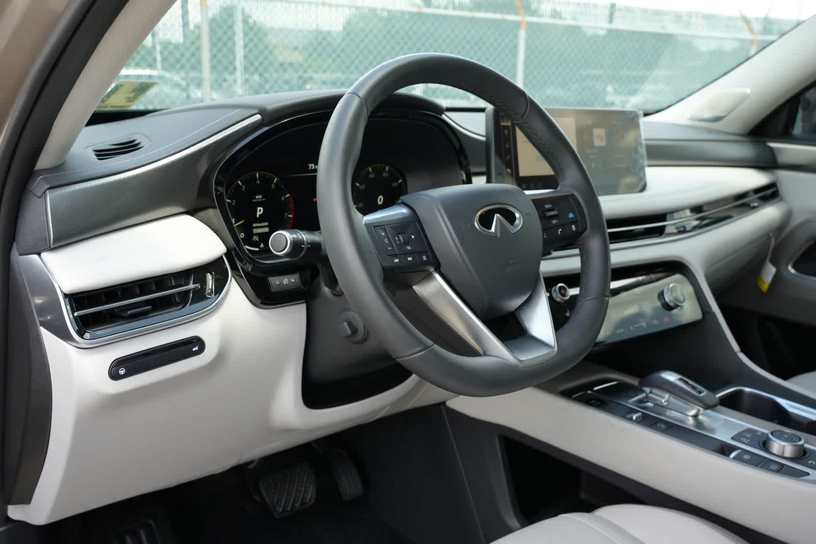 Thumbnail: 2026 INFINITI QX60 - 16