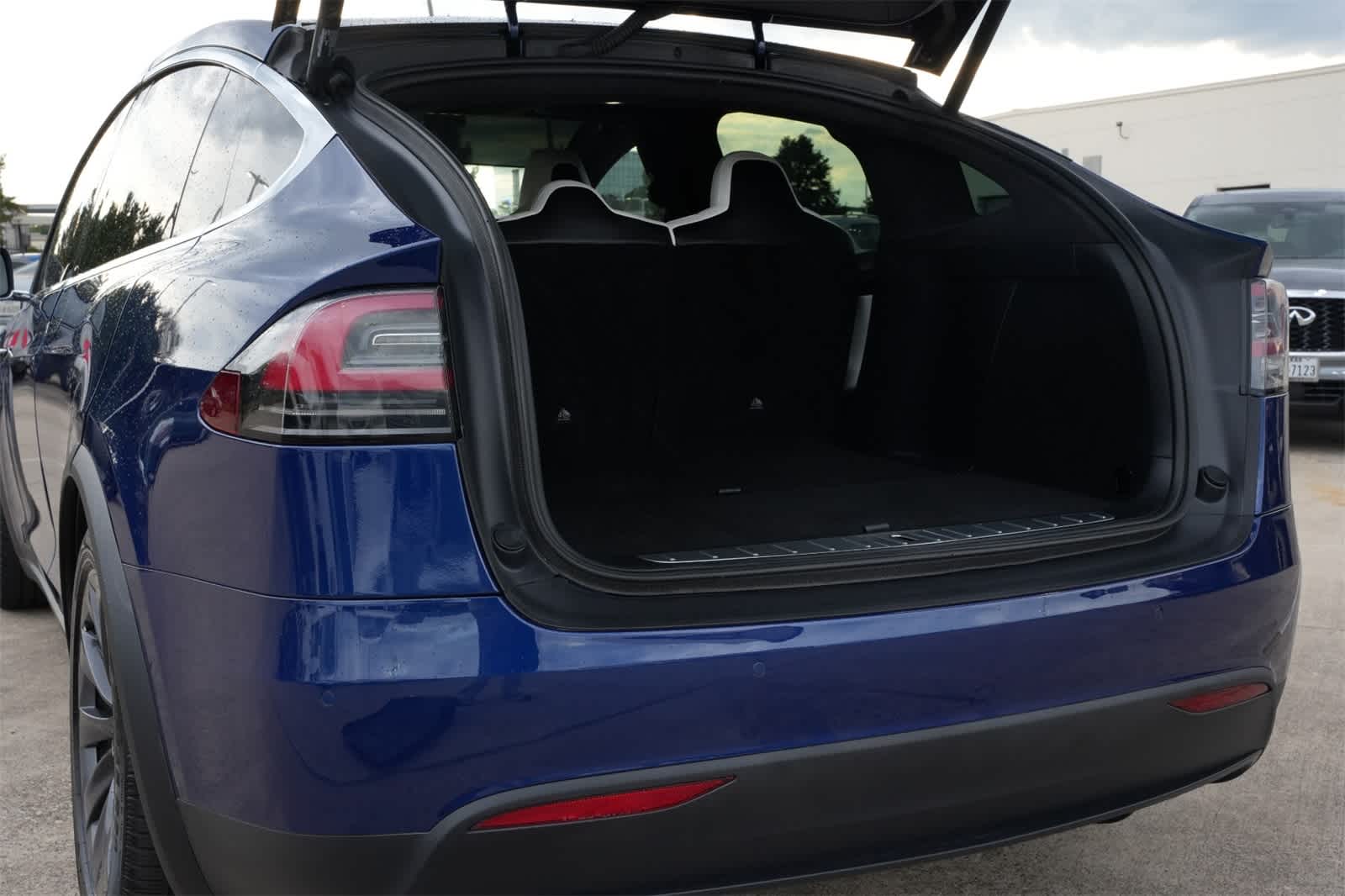 Thumbnail: 2019 Tesla Model X - 21