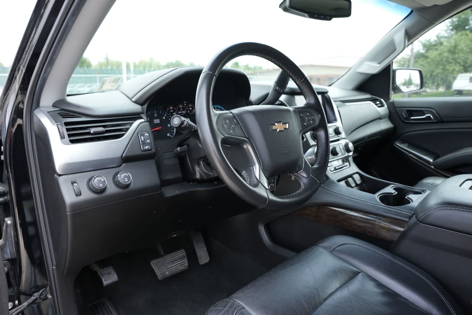 Thumbnail: 2017 Chevrolet Tahoe - 16