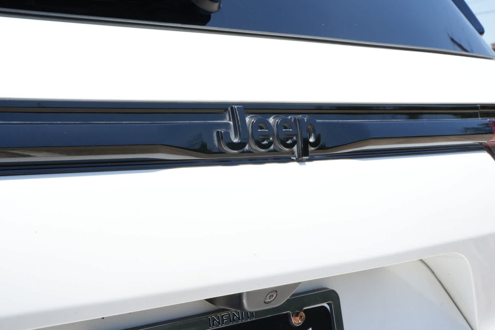 Thumbnail: 2023 Jeep Grand Cherokee - 20