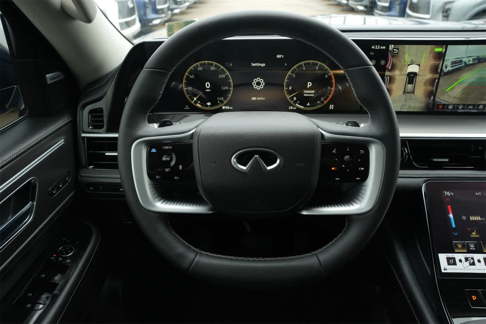 Thumbnail: 2025 INFINITI QX80 - 9