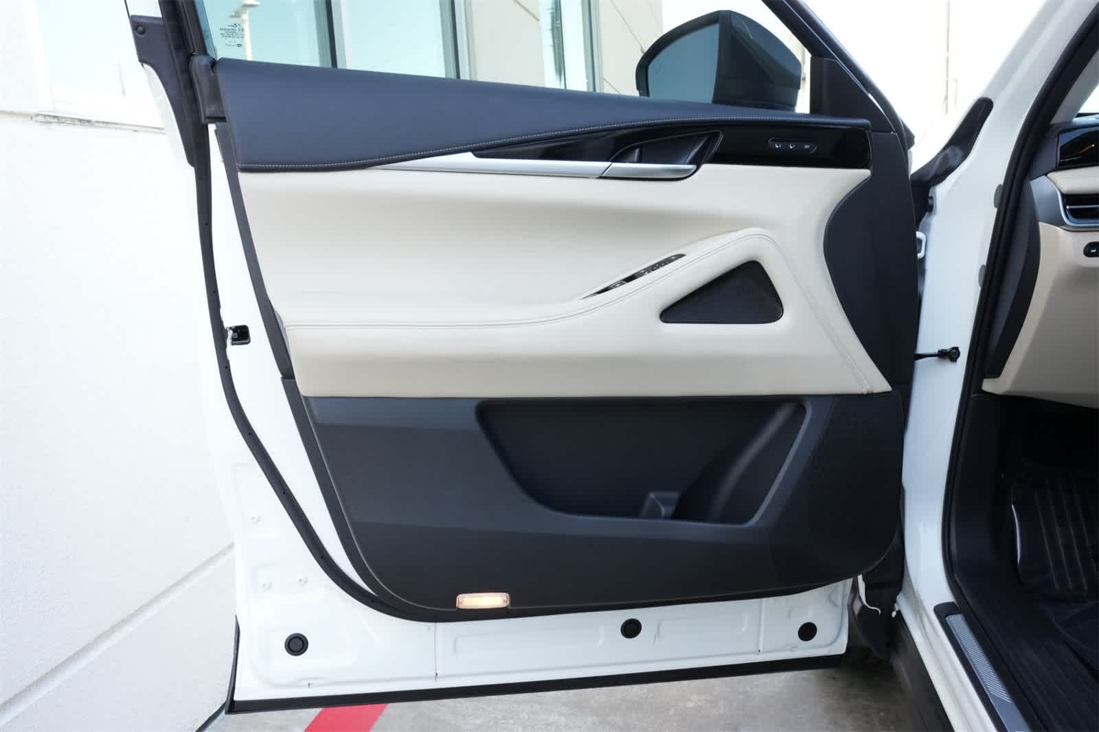 Thumbnail: 2025 INFINITI QX60 - 16