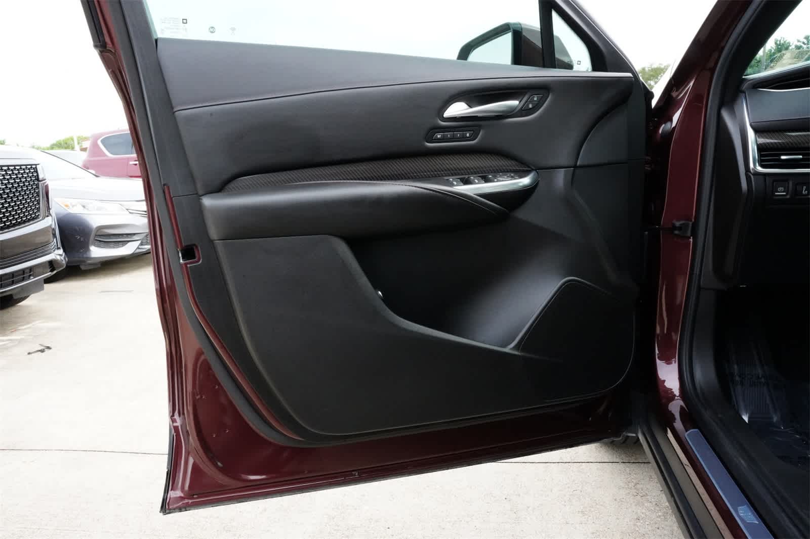Thumbnail: 2022 Cadillac XT4 - 18