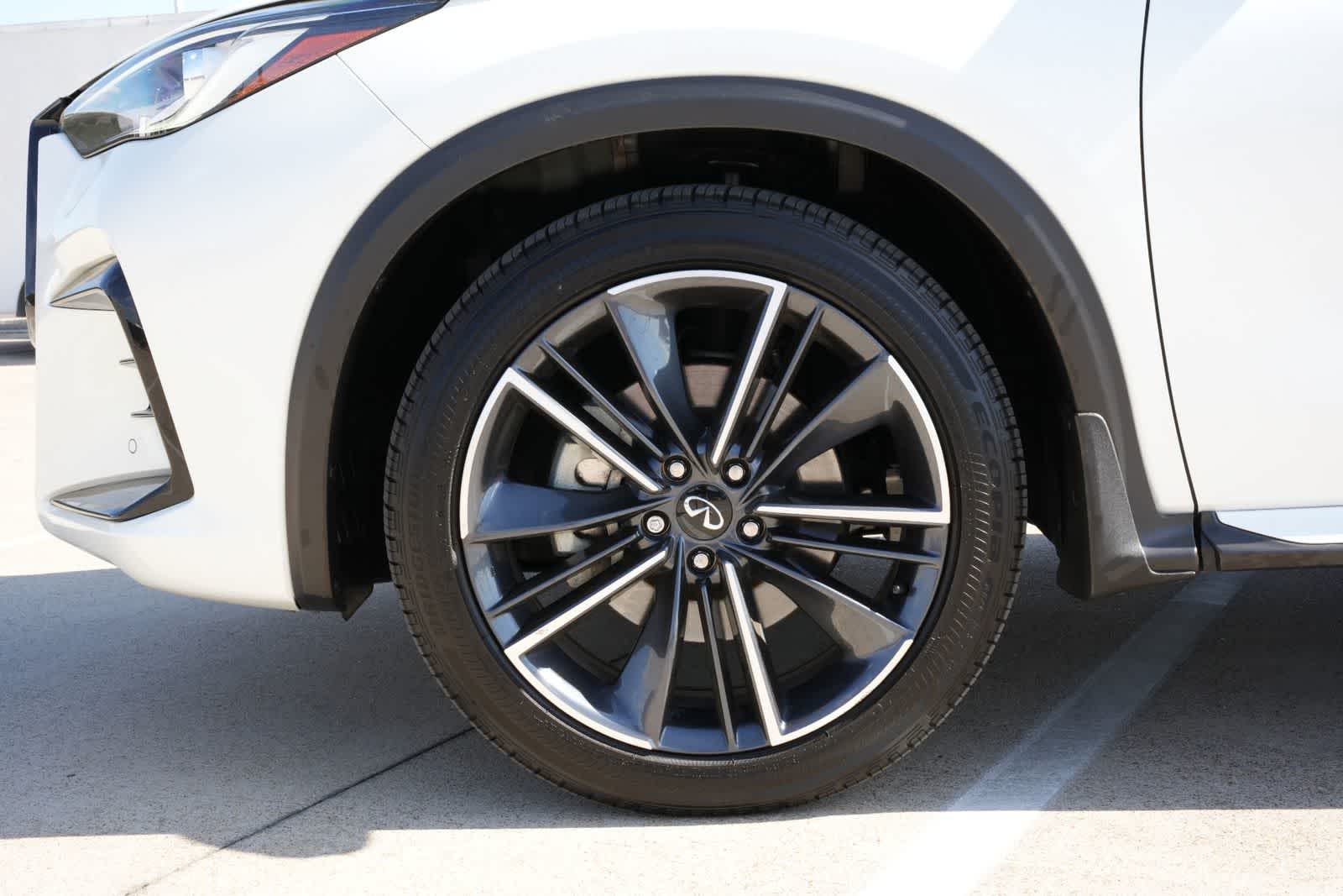 Thumbnail: 2025 INFINITI QX50 - 25