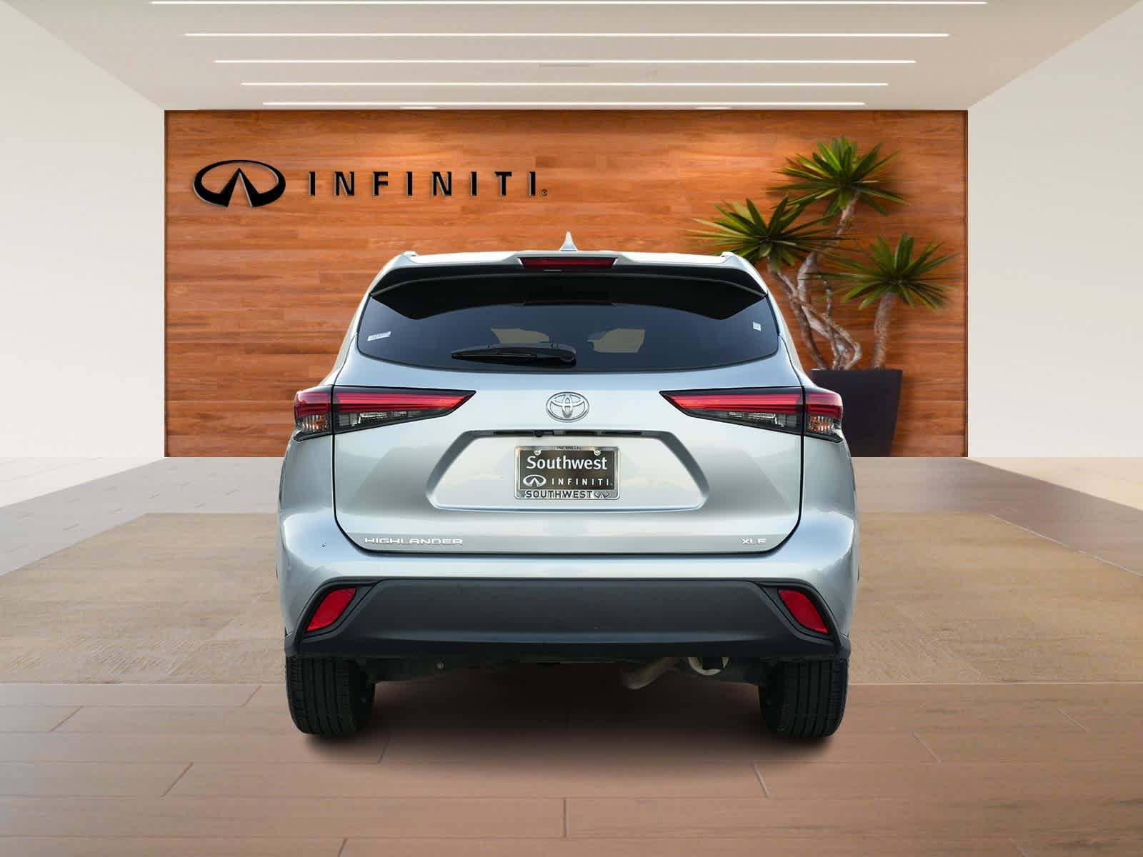 Thumbnail: 2022 Toyota Highlander - 6