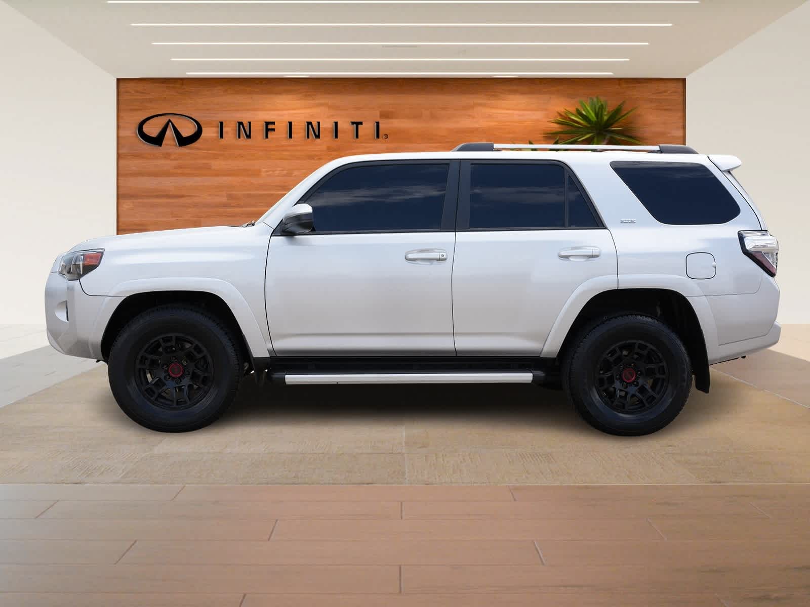 Thumbnail: 2022 Toyota 4Runner - 4