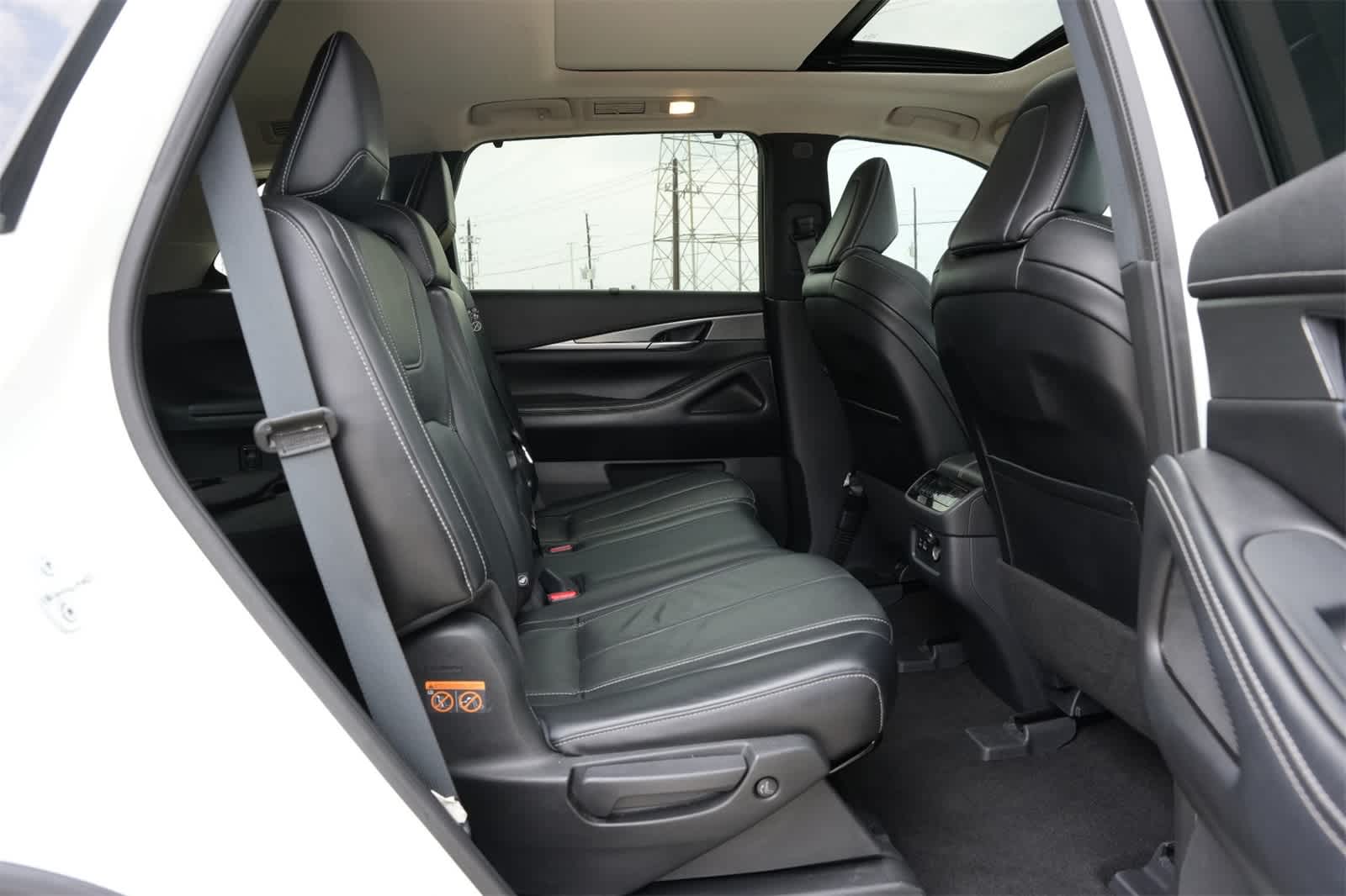 Thumbnail: 2023 INFINITI QX60 - 21