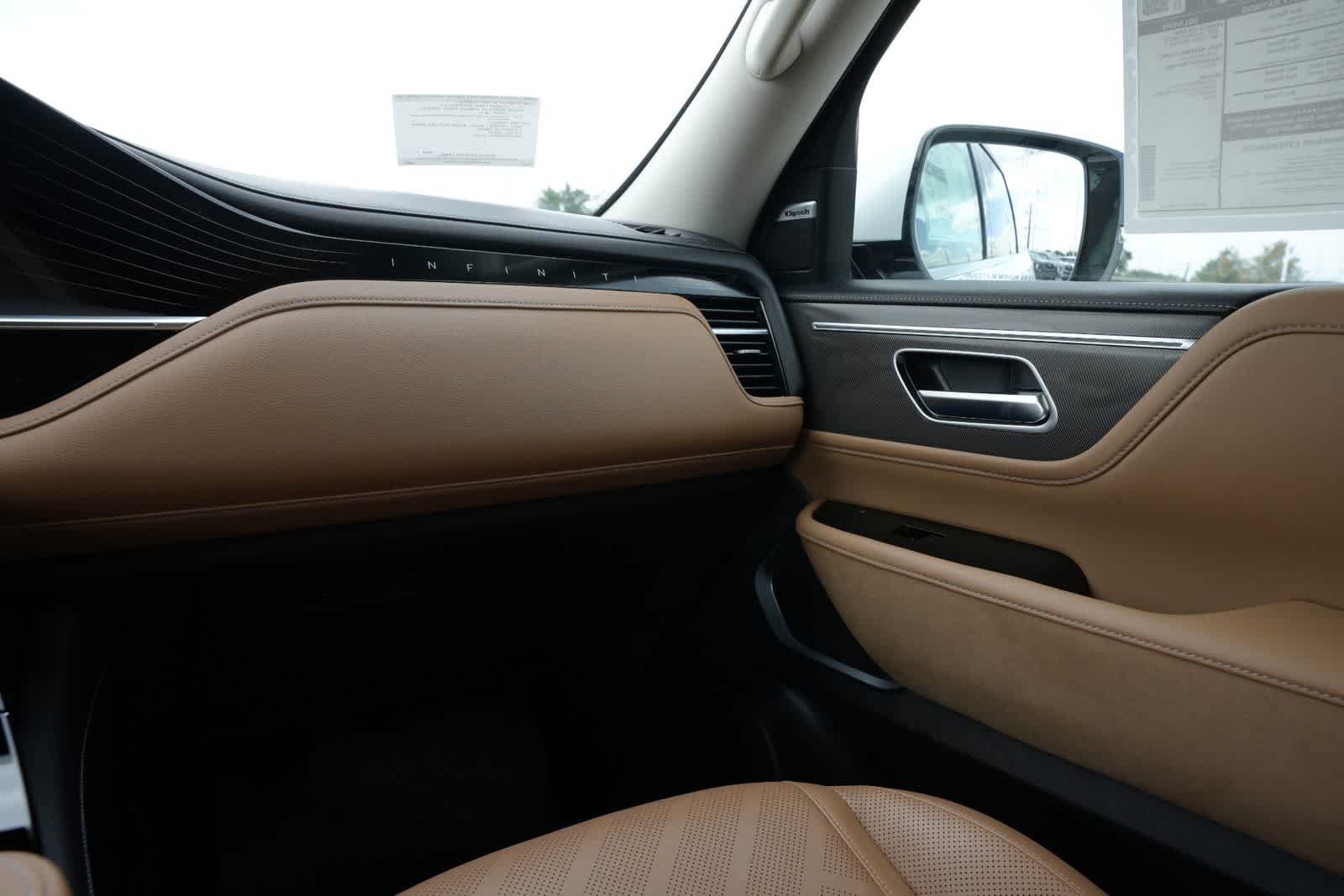 Thumbnail: 2027 INFINITI QX80 - 8