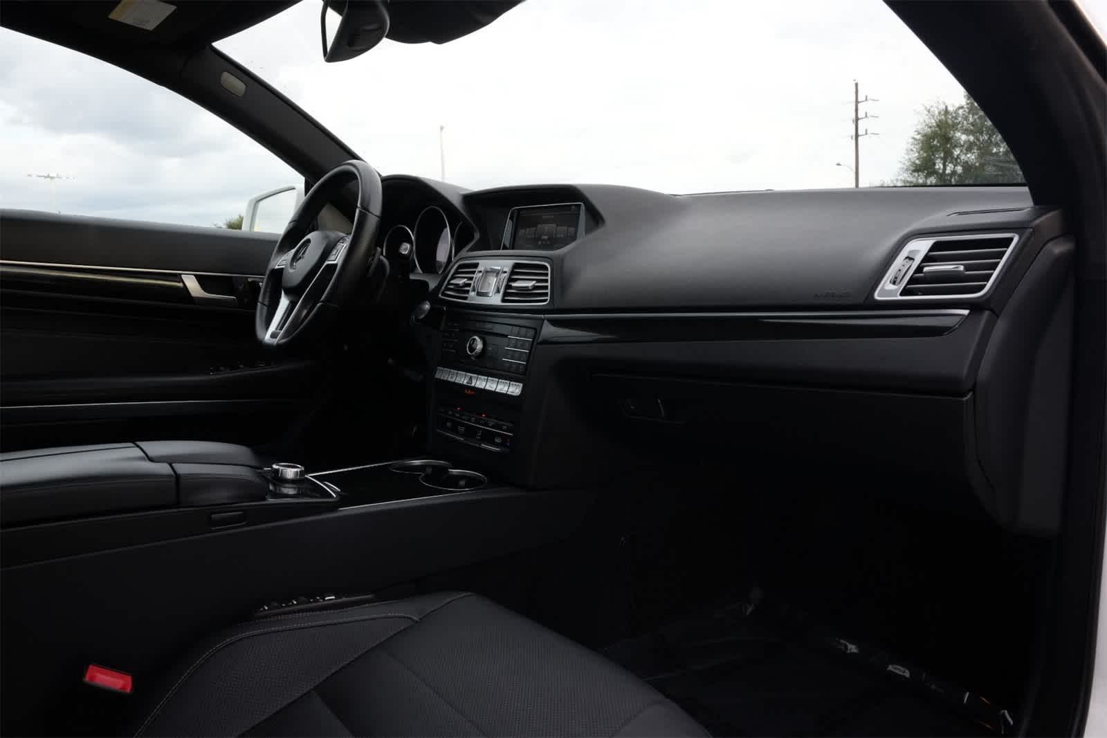 Thumbnail: 2017 Mercedes-Benz E-Class - 21