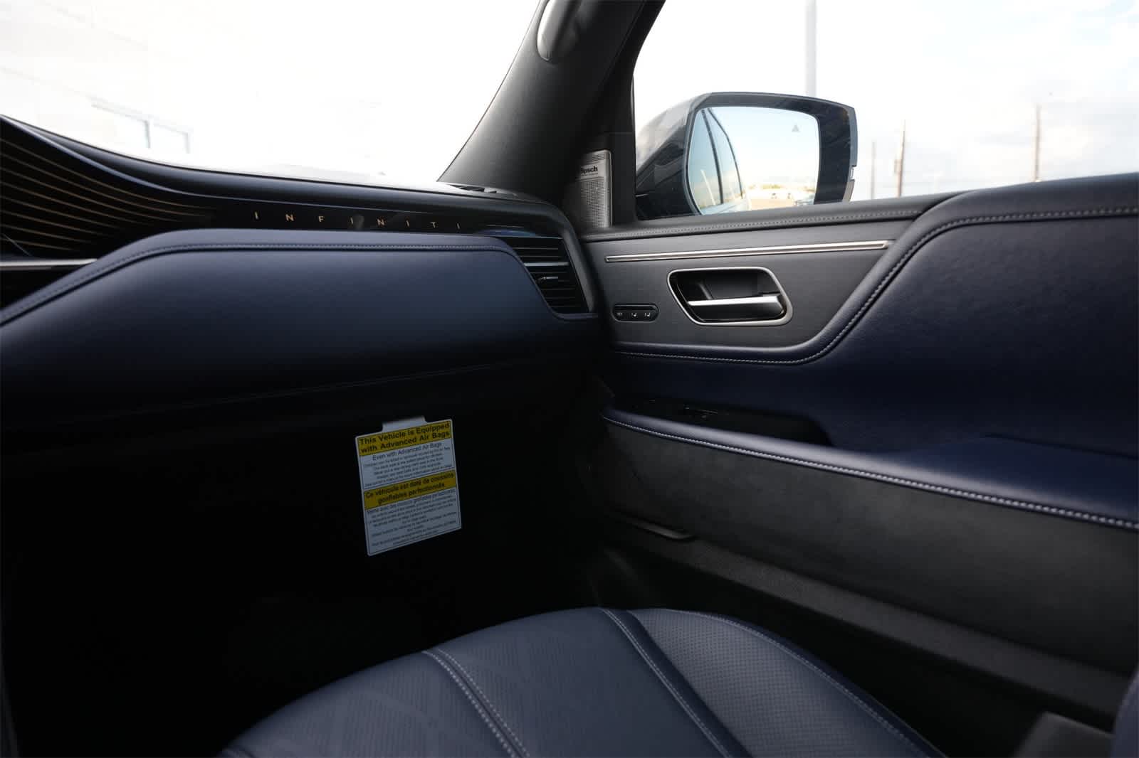 Thumbnail: 2026 INFINITI QX80 - 8