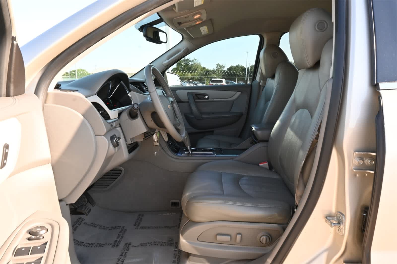 Thumbnail: 2014 Chevrolet Traverse - 15