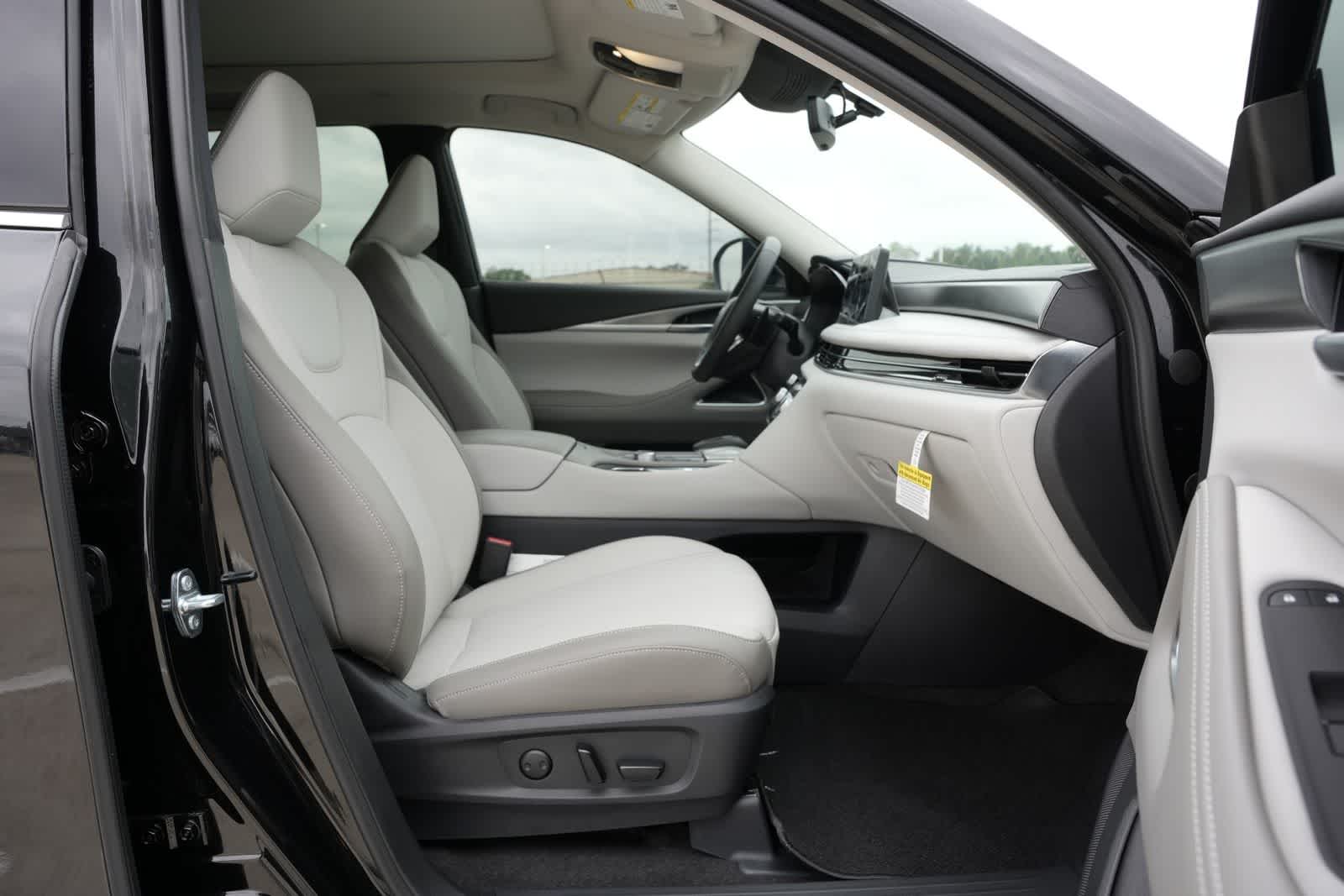 Thumbnail: 2027 INFINITI QX60 - 23